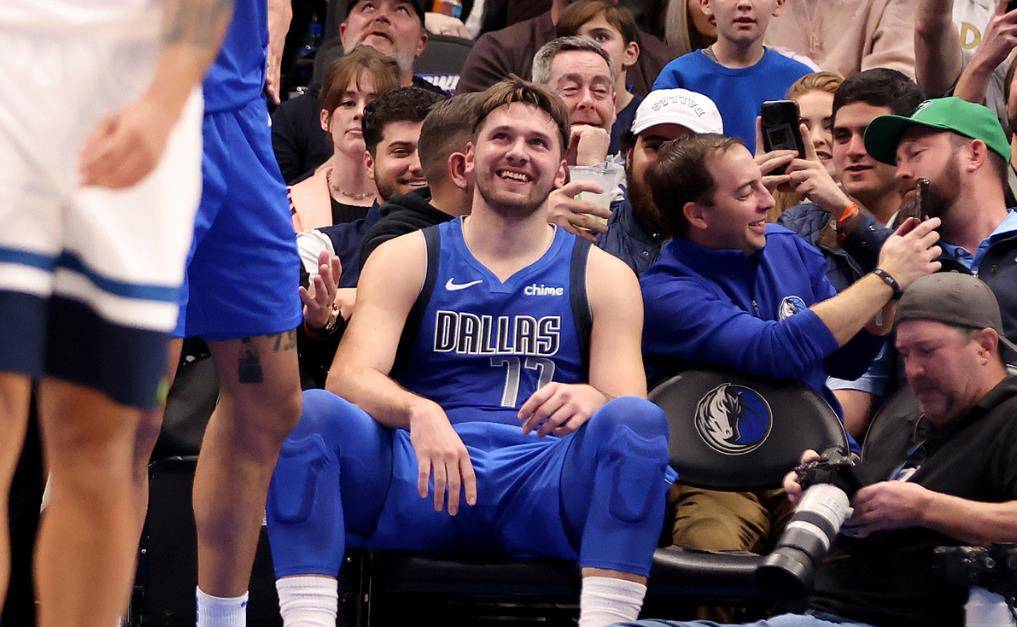 马赛鏖战智利，德容三分雨点燃全场