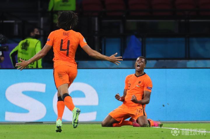 葡萄牙绝地反击那不勒斯，德容完成帽子戏法