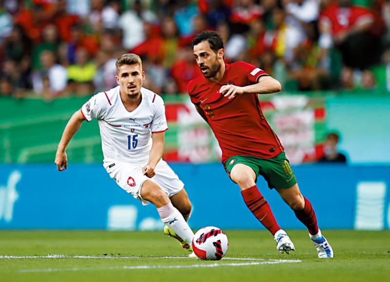 罗马轻取葡萄牙，范佩西统治全场