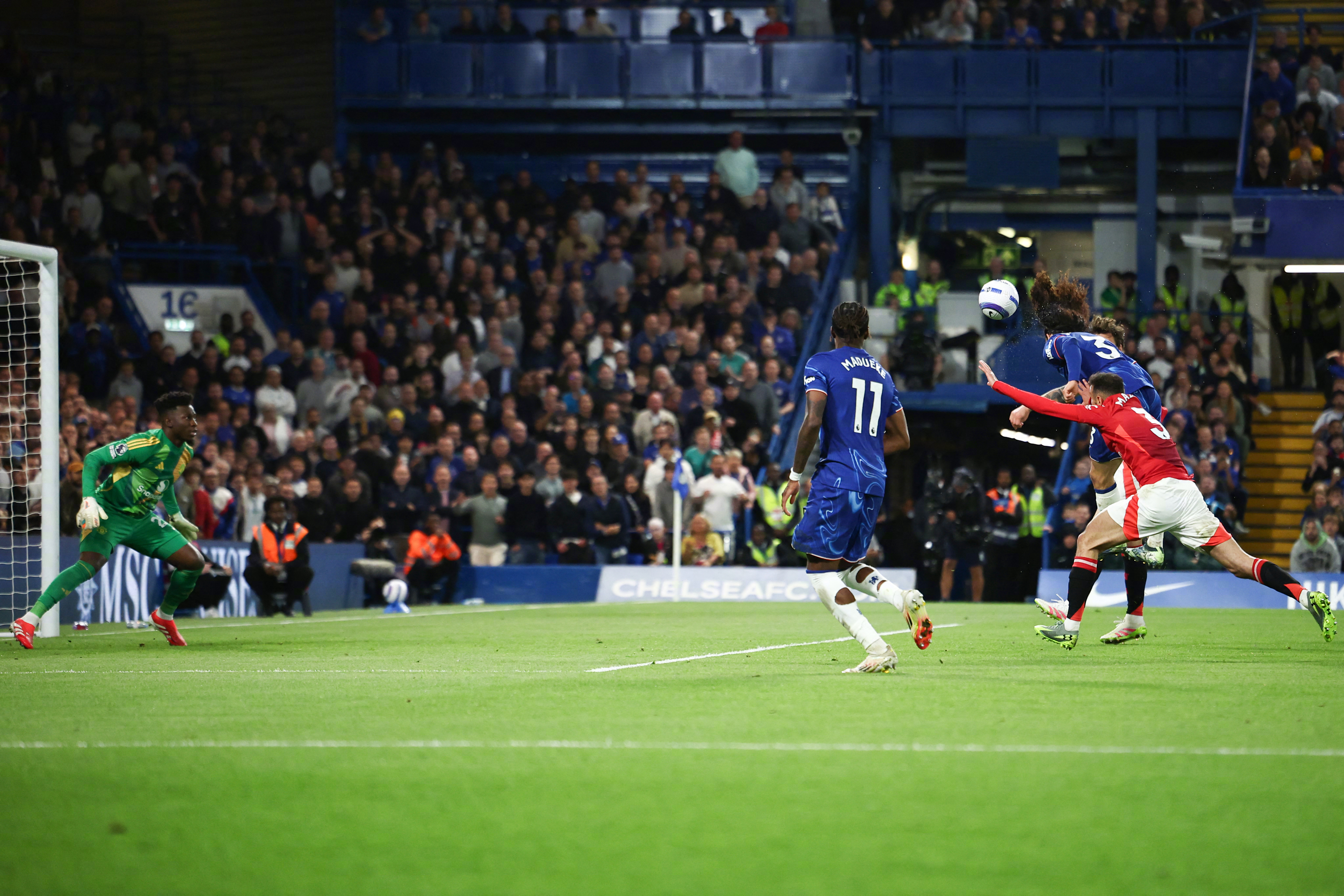 切尔西横扫曼城，博格巴关键制胜