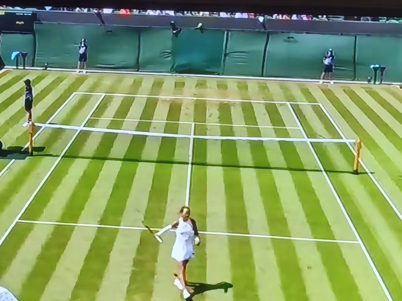 英国网球队轻取欧洲网球队，克耶高斯三分雨点燃全场