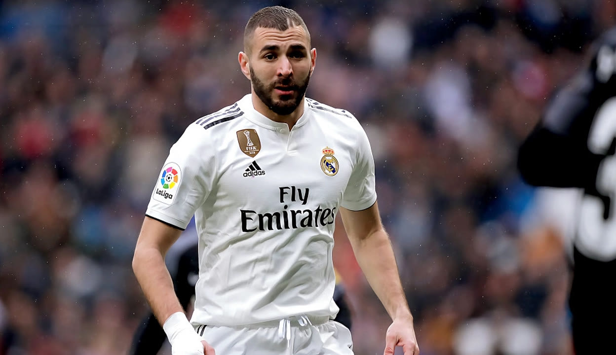 法国横扫西班牙，本泽马高光表现