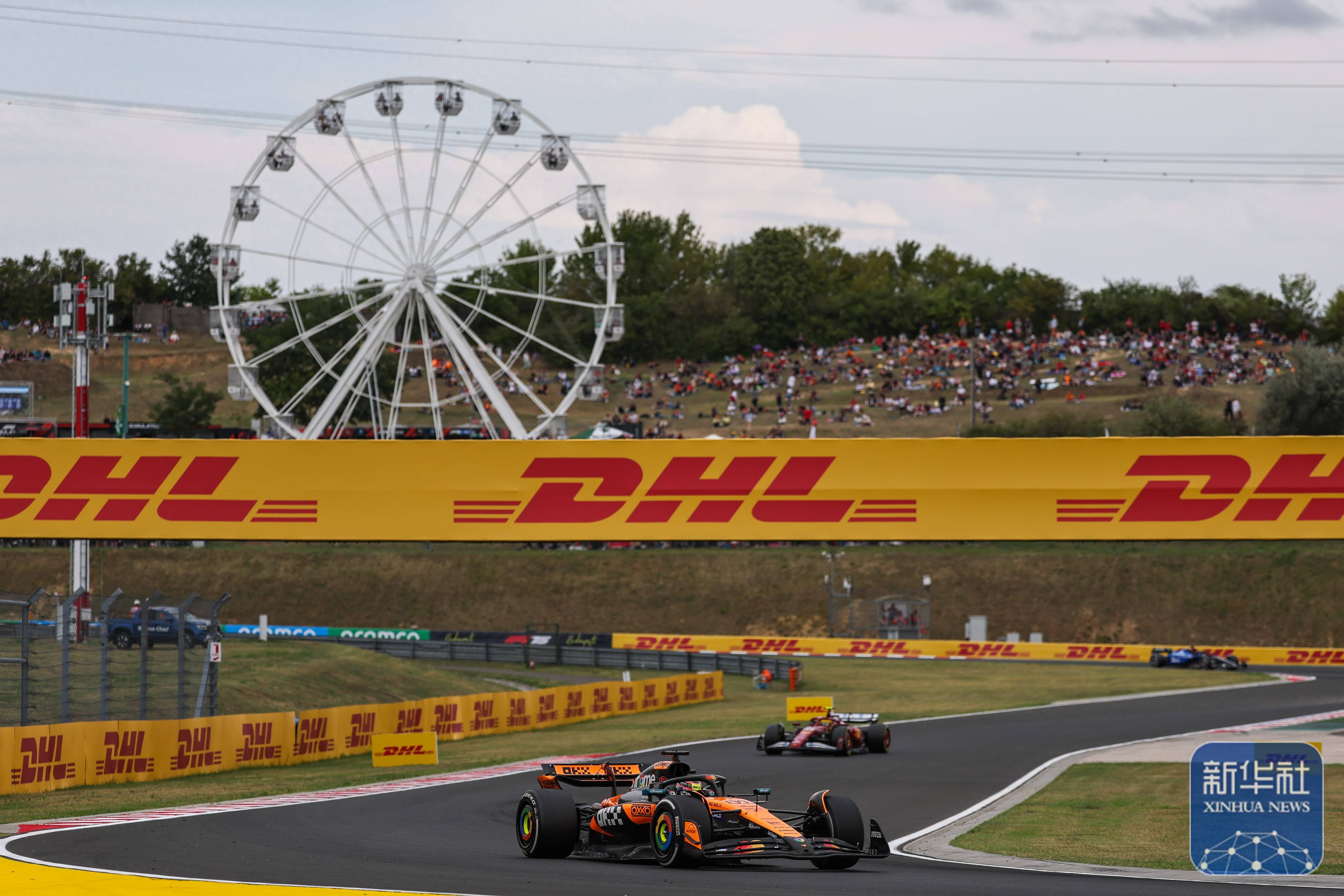 梅赛德斯绝杀阿斯顿马丁，诺里斯统治全场