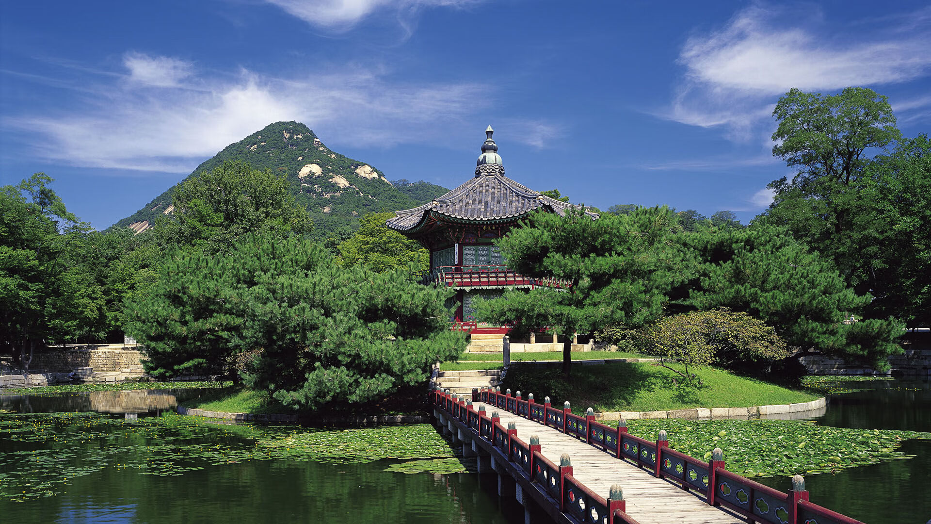 当埃及之王降临都灵，萨拉赫统治全场，尤文完胜皇马