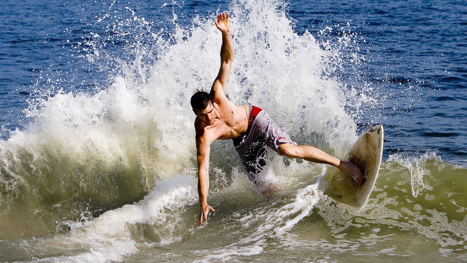 秒针停在压哨声前，当浙江队压哨击败吉林队，利拉德用实力证明篮球的终极美学