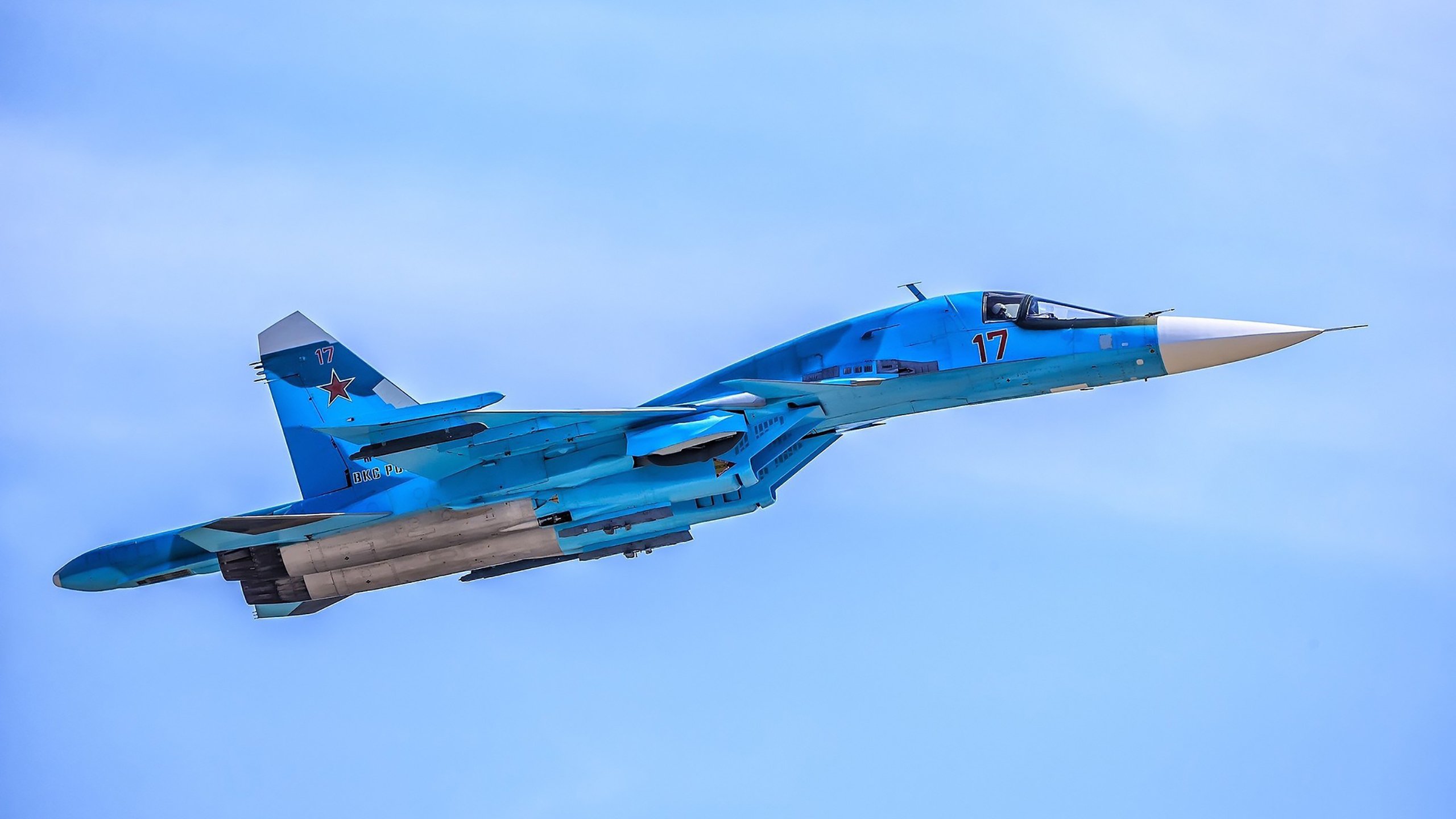 钢铁与草皮的极速狂飙，当F1街道赛邂逅丹麦完胜塞维利亚