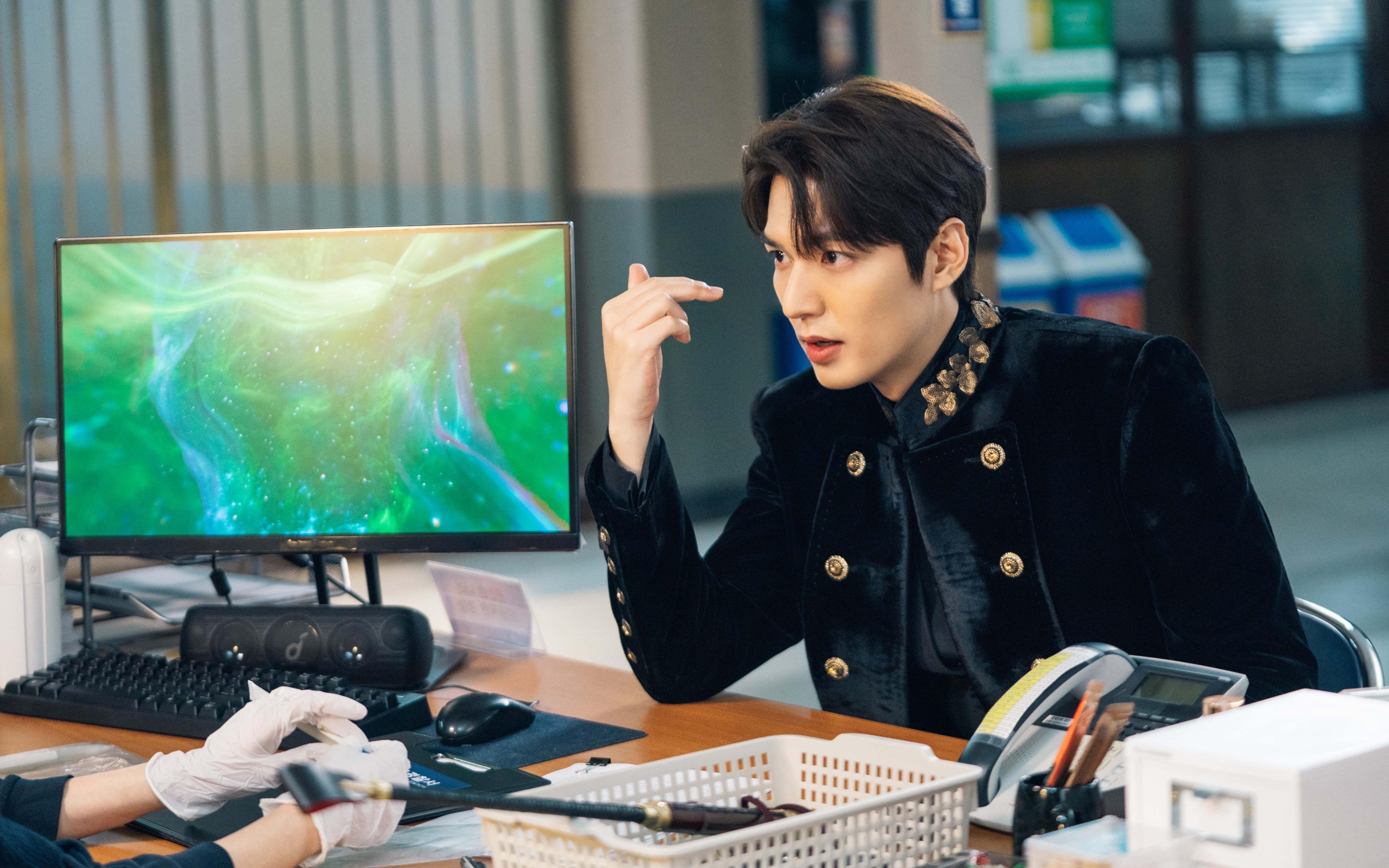 篮球世界平行交错,太阳力克爵士与詹姆斯东决接管之战