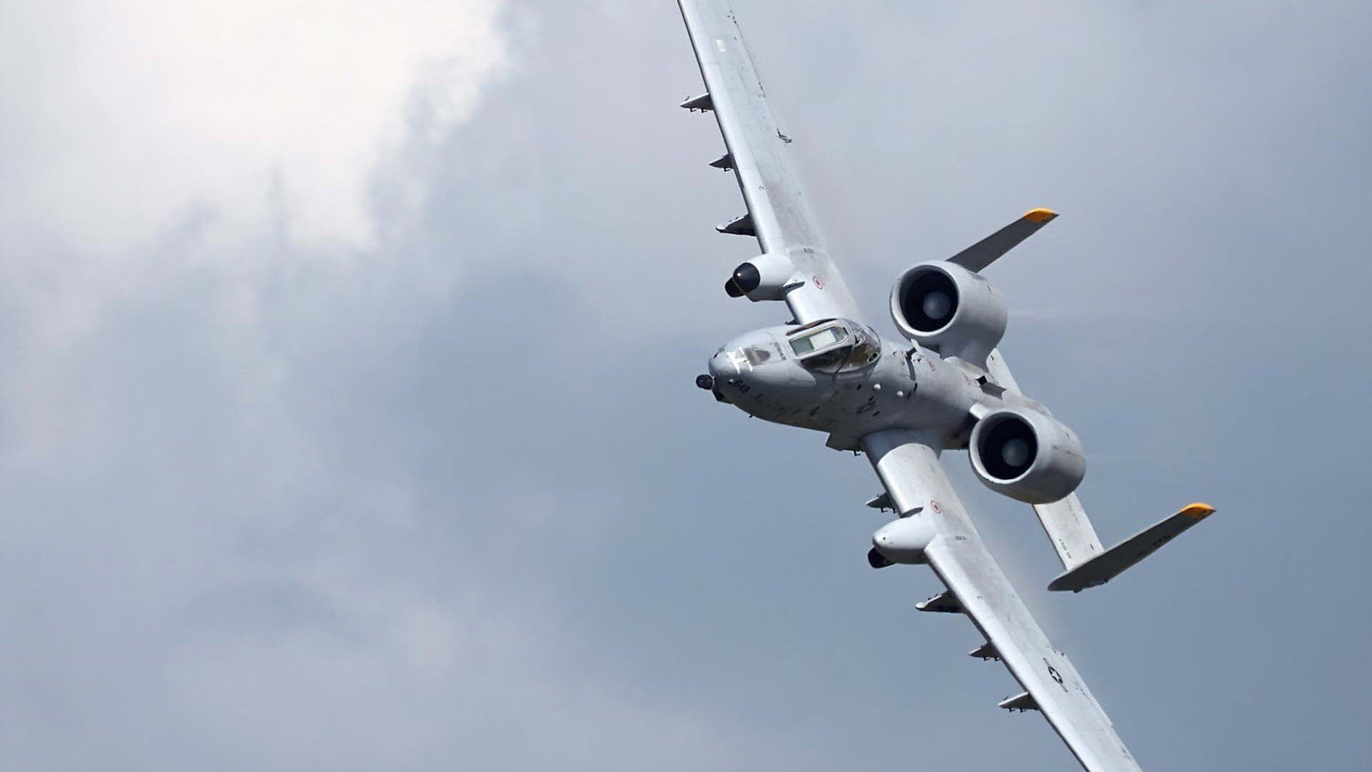 跨界风暴，冰岛足球制霸沙特之夜，加克波奇迹接管F1揭幕战